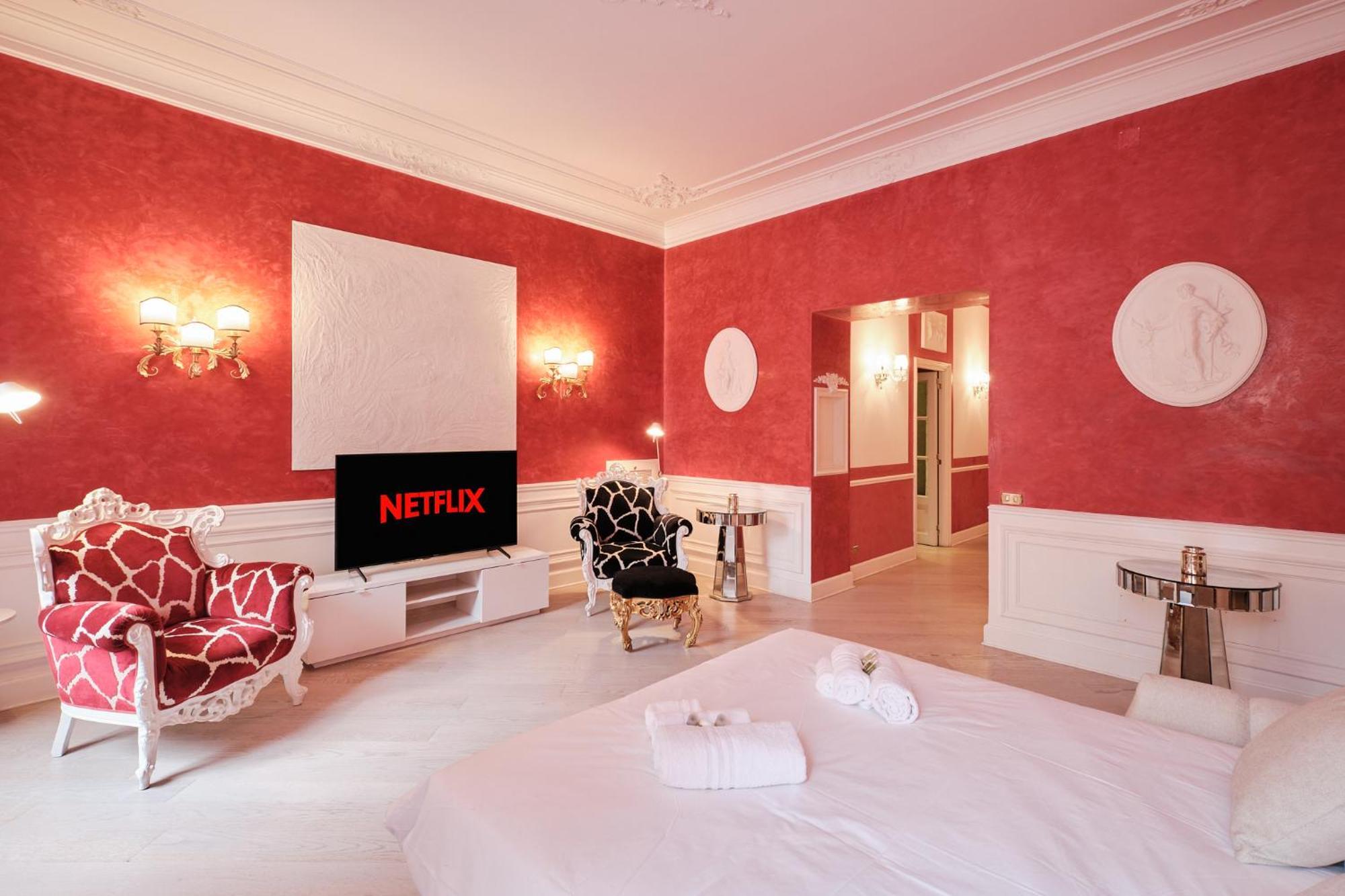 Luxury In Piazza Di Spagna Apartment Rom